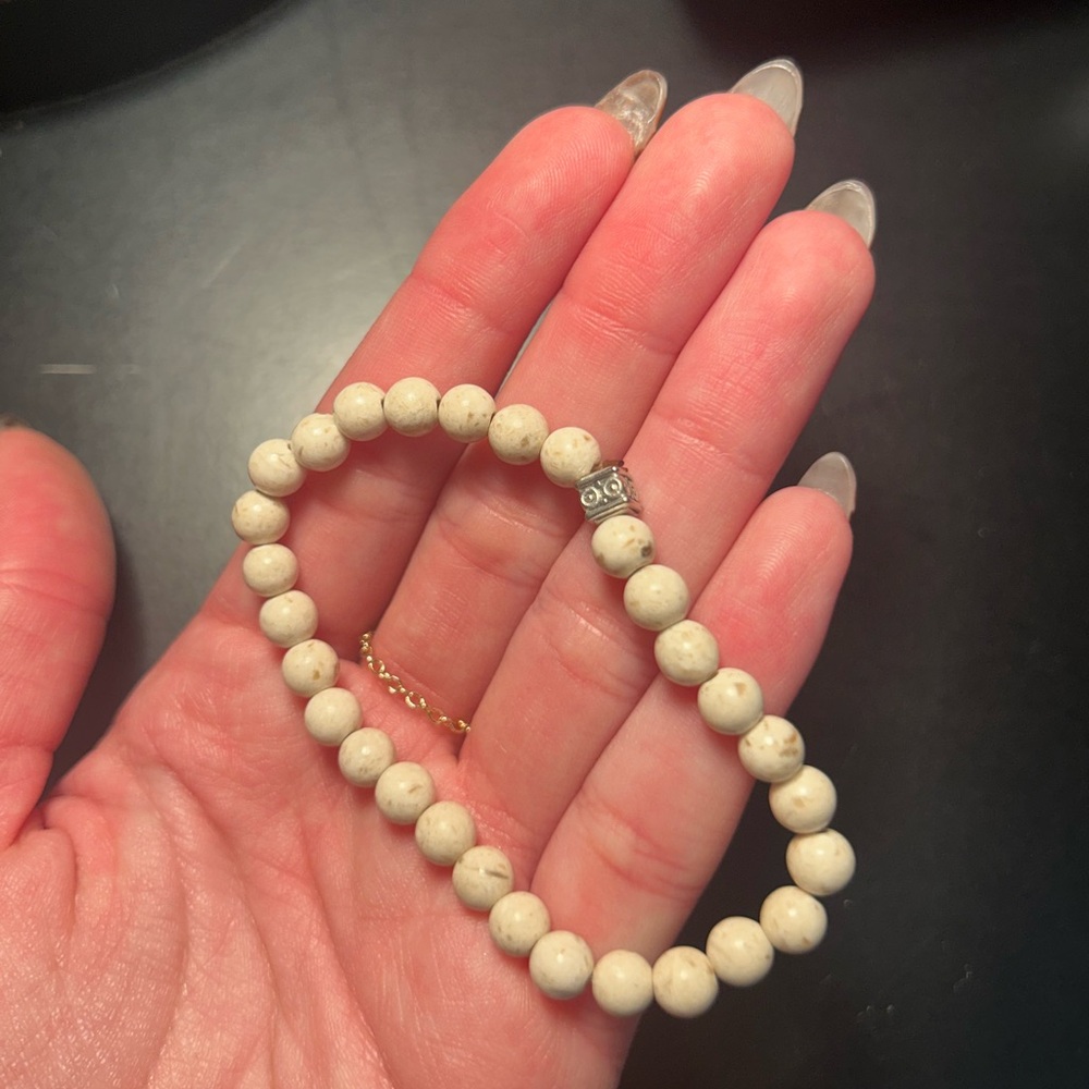 Elegant Cream Beaded Bracelet